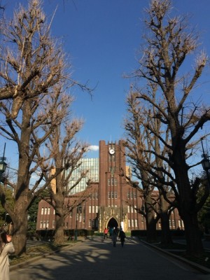 シンポジウム会場は安田講堂でした